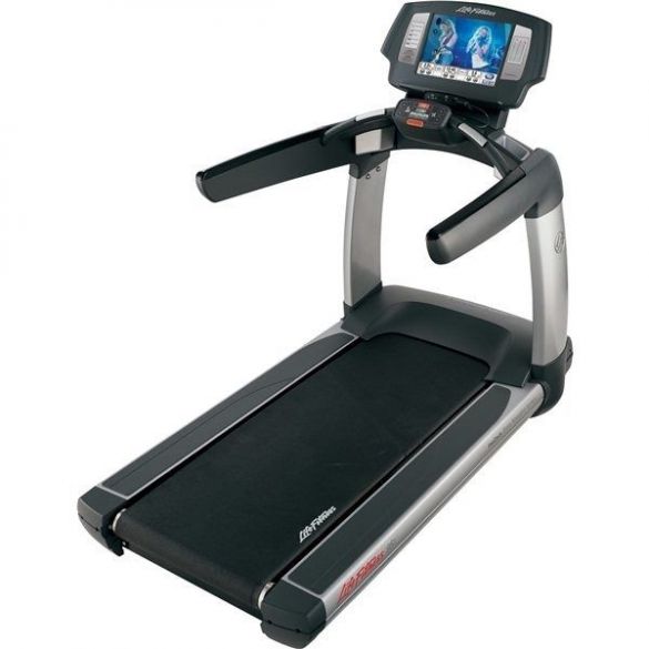 Life Fitness treadmill 95T Engage used  BBLFTR95TEN